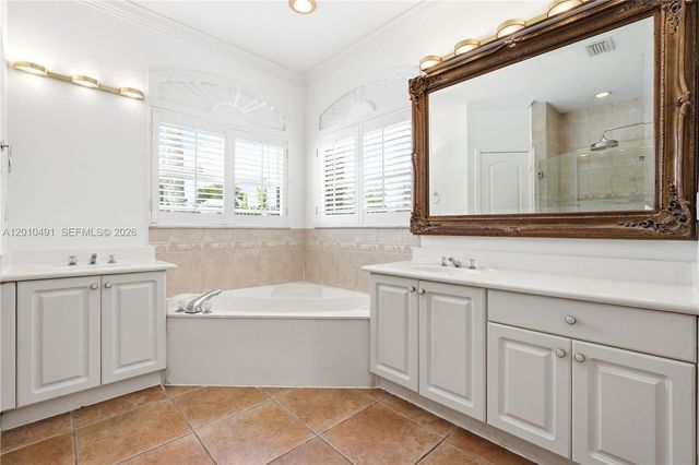 15203 SW 142nd Ave, Miami, FL 33177
