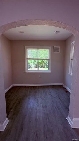 16203 Roselawn Street, Detroit, MI 48221