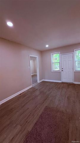 16203 Roselawn Street, Detroit, MI 48221