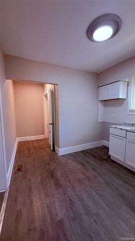 16203 Roselawn Street, Detroit, MI 48221