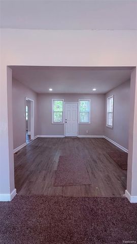 16203 Roselawn Street, Detroit, MI 48221
