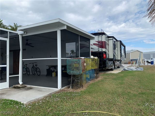 3783 Cherry LN, Other, FL 33956