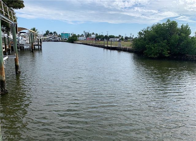 3783 Cherry LN, Other, FL 33956