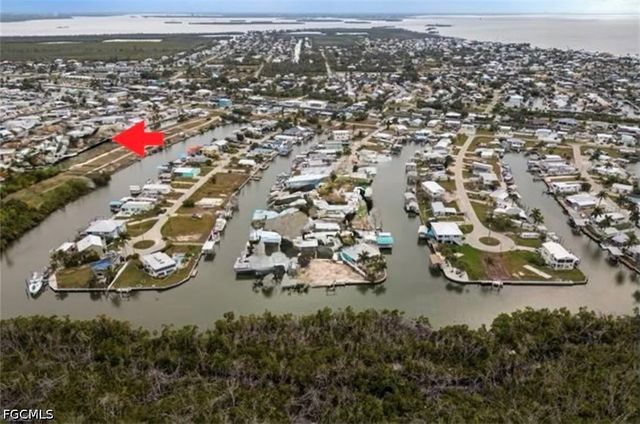 3783 Cherry LN, St James City, FL 33956