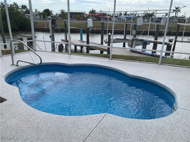 3783 Cherry LN, Other, FL 33956