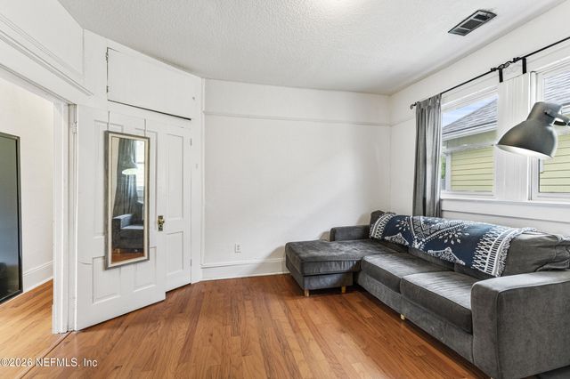 1443 N MARKET Street, Jacksonville, FL 32206