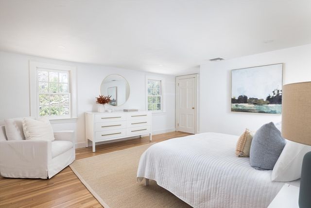 191 Newton St, Brookline, MA 02445
