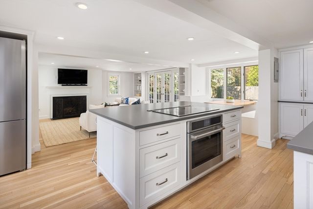 191 Newton St, Brookline, MA 02445
