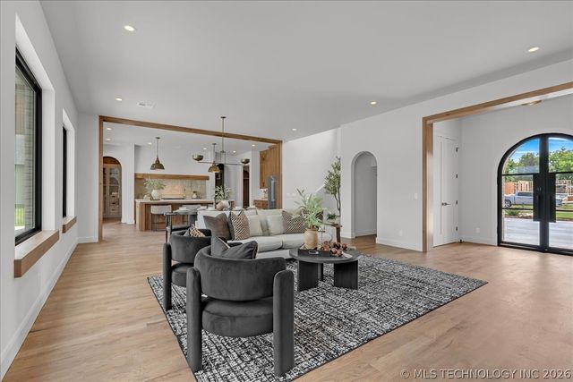 17683 E White Tail Cove, Owasso, OK 74055