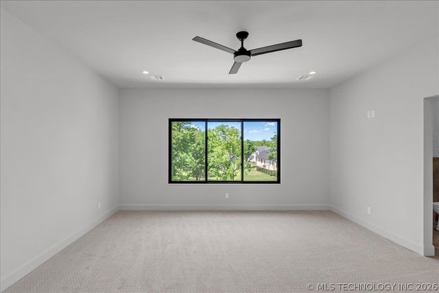 17683 E White Tail Cove, Owasso, OK 74055