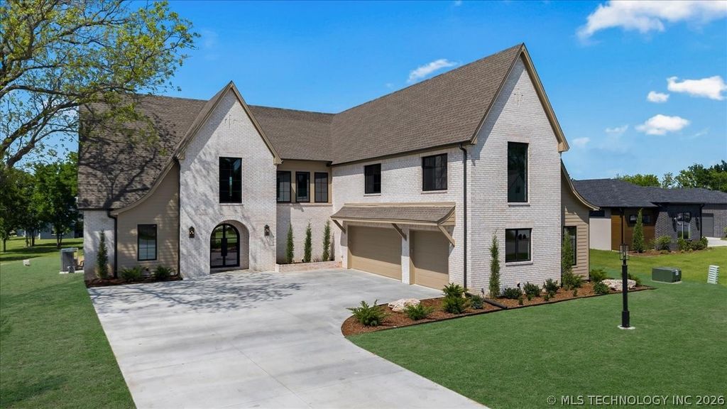 17683 E White Tail Cove, Owasso, OK 74055