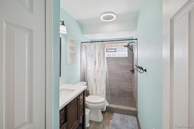 19750 Rosin Drive, Clinton Township, MI 48038