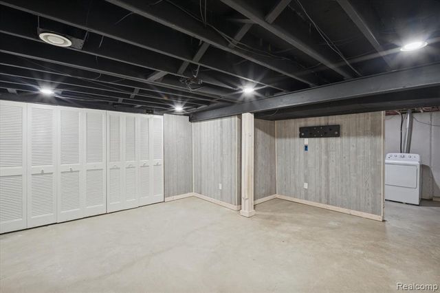 19750 Rosin Drive, Clinton Township, MI 48038