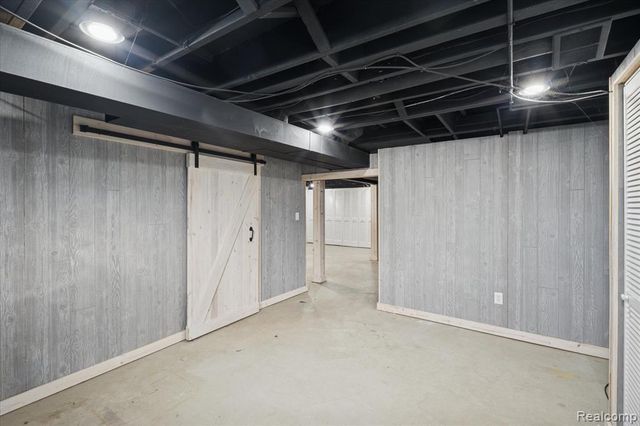 19750 Rosin Drive, Clinton Township, MI 48038