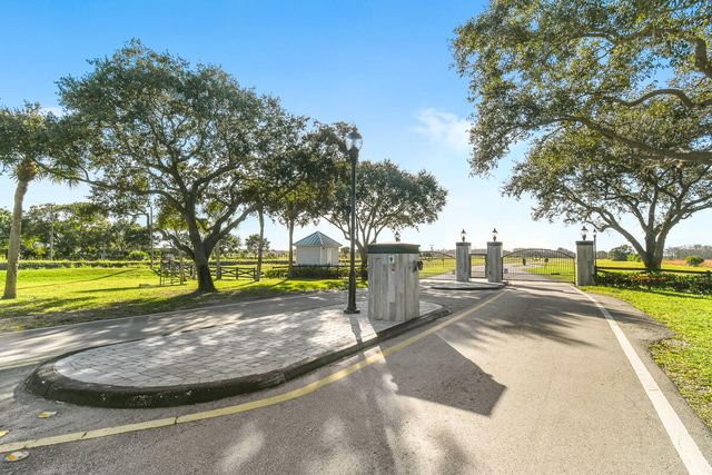 2541 SW Trailside Path, Stuart, FL 34997