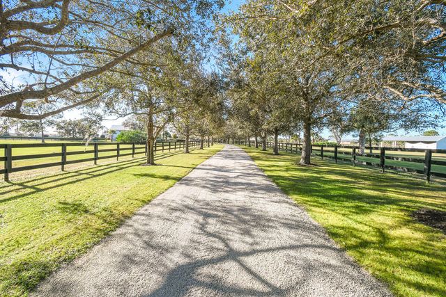 2541 SW Trailside Path, Stuart, FL 34997