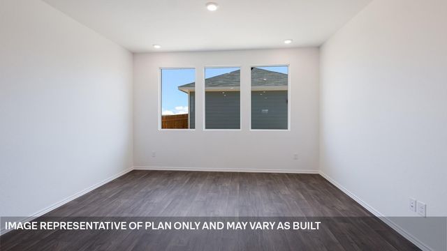 318 Santo Domingo RD, Bastrop, TX 78602