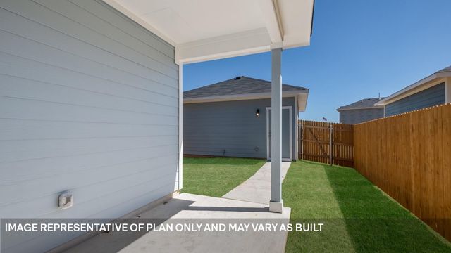 318 Santo Domingo RD, Bastrop, TX 78602
