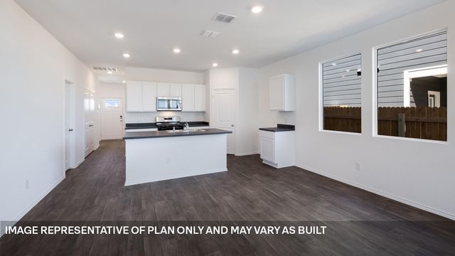 318 Santo Domingo RD, Bastrop, TX 78602