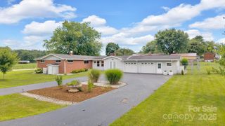 10 Moland Drive, Etowah, NC 28729