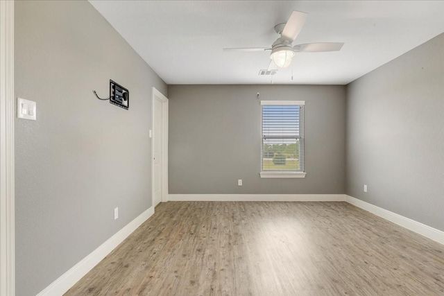 2856 Fm 2917 Road, Alvin, TX 77511