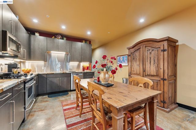 425 E 11Th St 6, Oakland, CA 94606