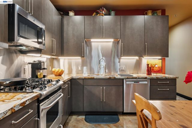 425 E 11Th St 6, Oakland, CA 94606