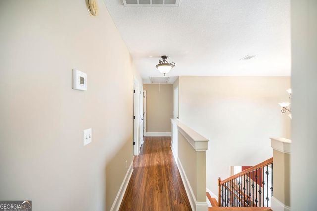 202 Avondale Circle, Warner Robins, GA 31088