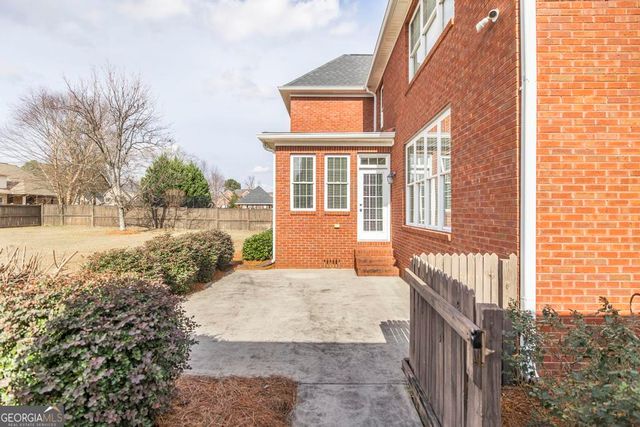 202 Avondale Circle, Warner Robins, GA 31088