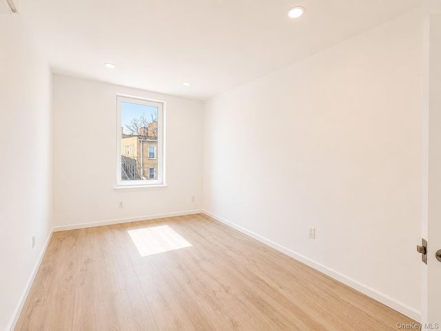 6946 64th Street 2R, Ridgewood, NY 11385