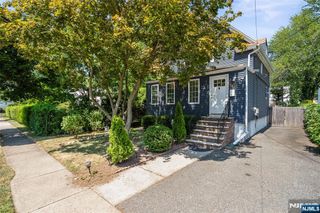 587 Kenwood Place, Teaneck, NJ 07666