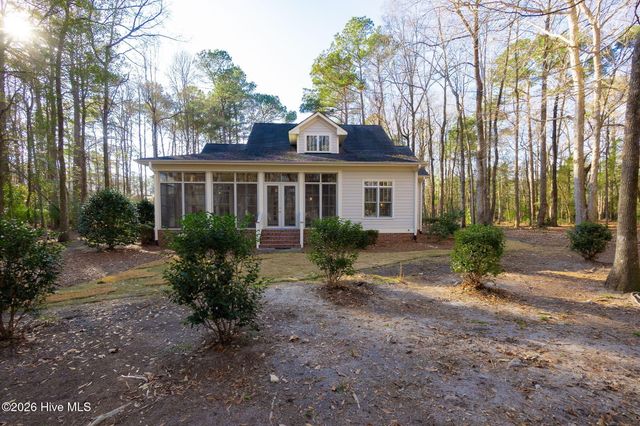 174 Southern Magnolia Lane, Wallace, NC 28466