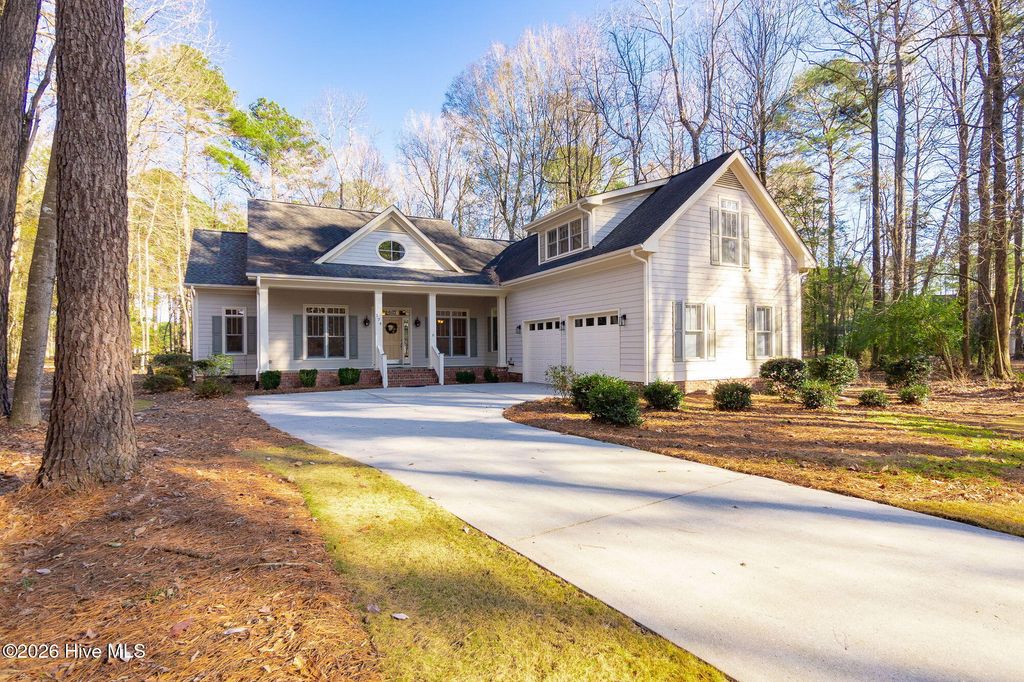 174 Southern Magnolia Lane, Wallace, NC 28466