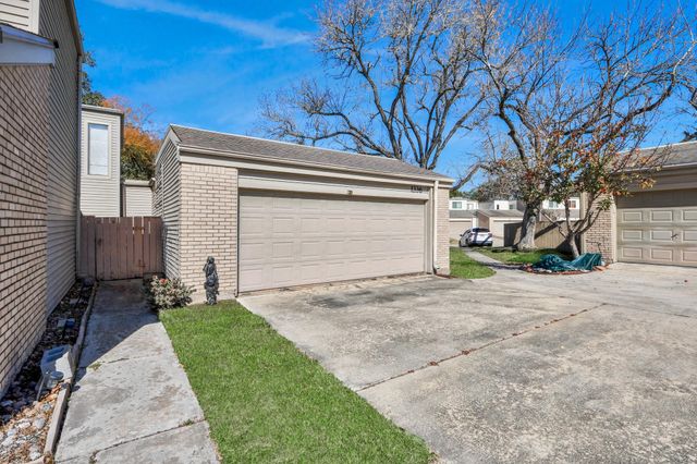 1336 Chardonnay Drive, Houston, TX 77077