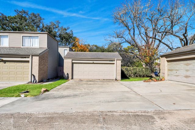 1336 Chardonnay Drive, Houston, TX 77077