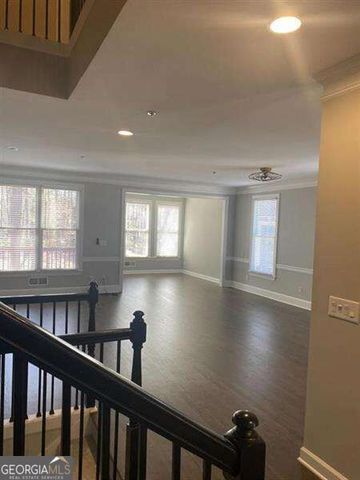534 Vinings Estates Drive SE B6, Mableton, GA 30126