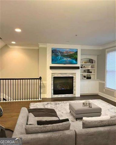 534 Vinings Estates Drive SE B6, Mableton, GA 30126