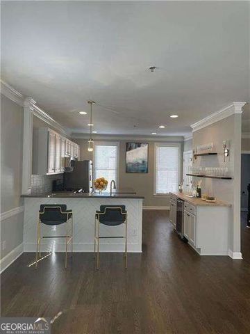 534 Vinings Estates Drive SE B6, Mableton, GA 30126