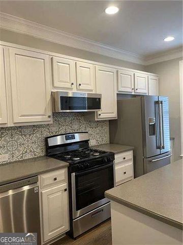 534 Vinings Estates Drive SE B6, Mableton, GA 30126
