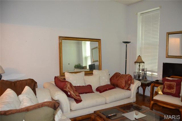 4557 Arco Avenue, St Louis, MO 63110