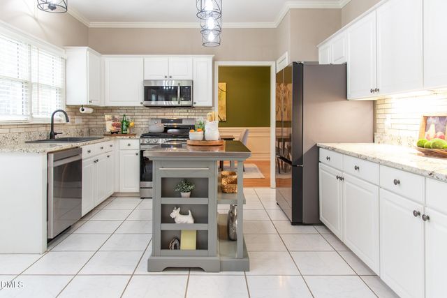 6004 Eaglesfield Drive, Raleigh, NC 27613