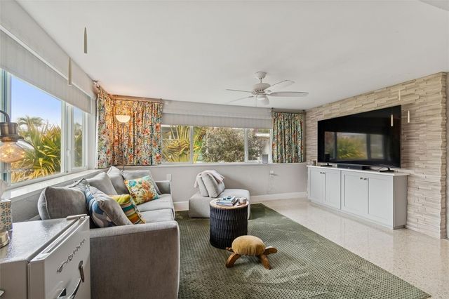 2427 BAYWOOD DRIVE W, Dunedin, FL 34698