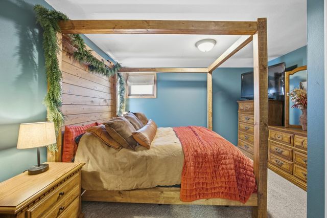 1718 6th Avenue S, Fargo, ND 58103