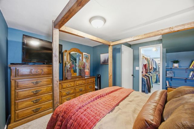 1718 6th Avenue S, Fargo, ND 58103