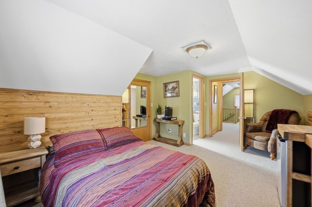 1718 6th Avenue S, Fargo, ND 58103