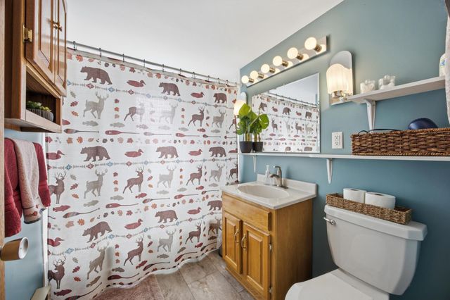 1718 6th Avenue S, Fargo, ND 58103