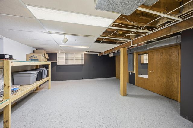 1718 6th Avenue S, Fargo, ND 58103