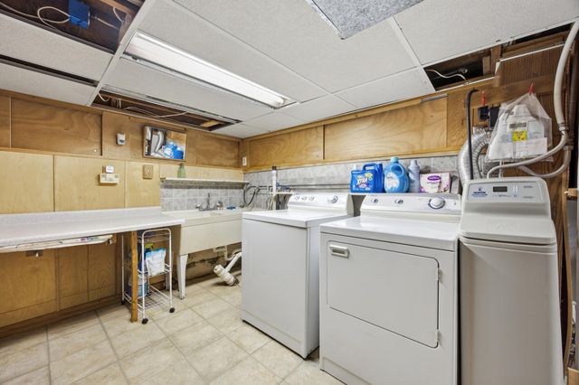 1718 6th Avenue S, Fargo, ND 58103