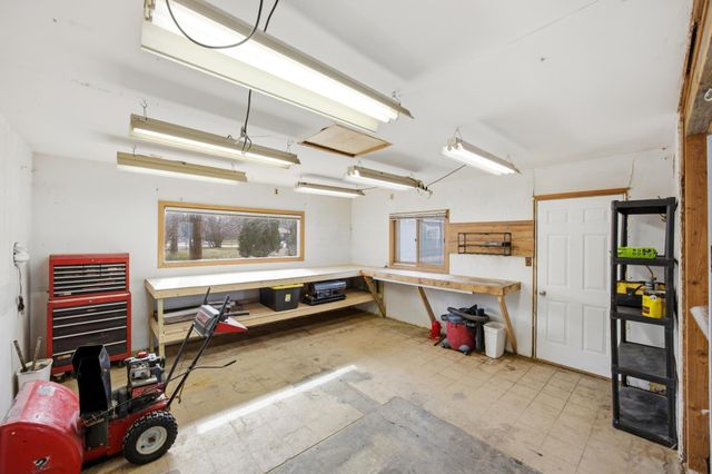 1718 6th Avenue S, Fargo, ND 58103