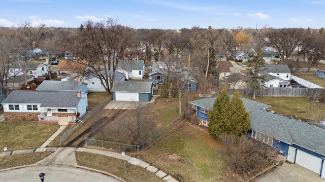 1718 6th Avenue S, Fargo, ND 58103